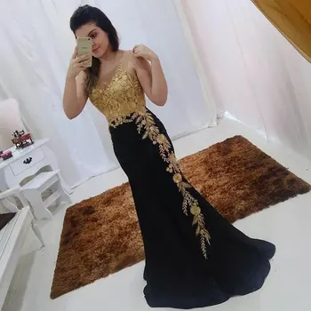 czarne sukienki na studniówkę 2022 dekolt w kształcie serca, dekolt w kształcie serduszka, koronki koronki arabskie suknie wieczorowe w Dubaju sukienki złote